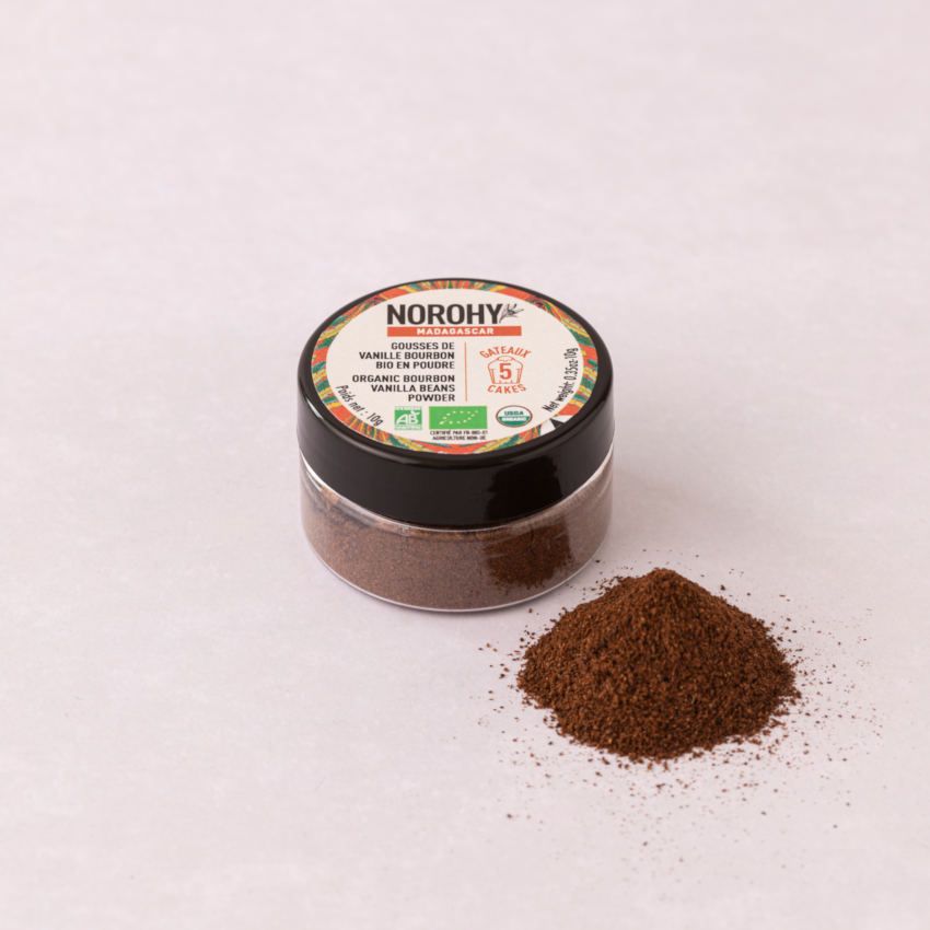 Gemahlene Bio Vanilleschoten in der 10g Dose von Norohy. Gemahlene Bio Vanilleschoten in der 10g Dose von Norohy.