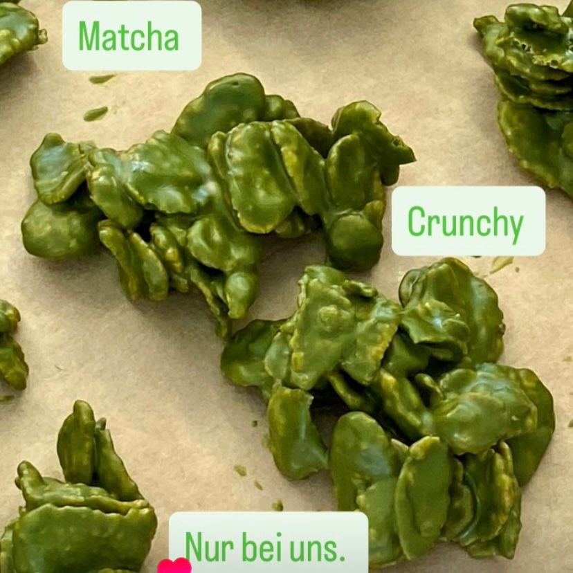 Kiki's Crunchy Flakes Matcha
